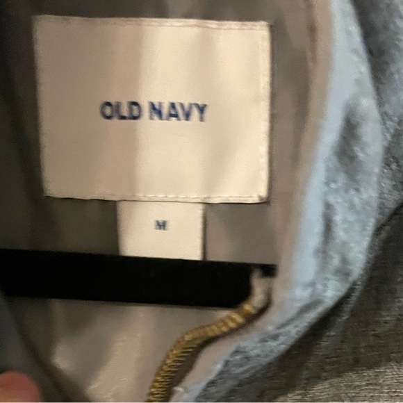 Grey quilted old navy vest size medium - Picture 2 of 5